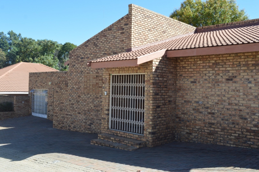 3 Bedroom Property for Sale in Wilkoppies North West